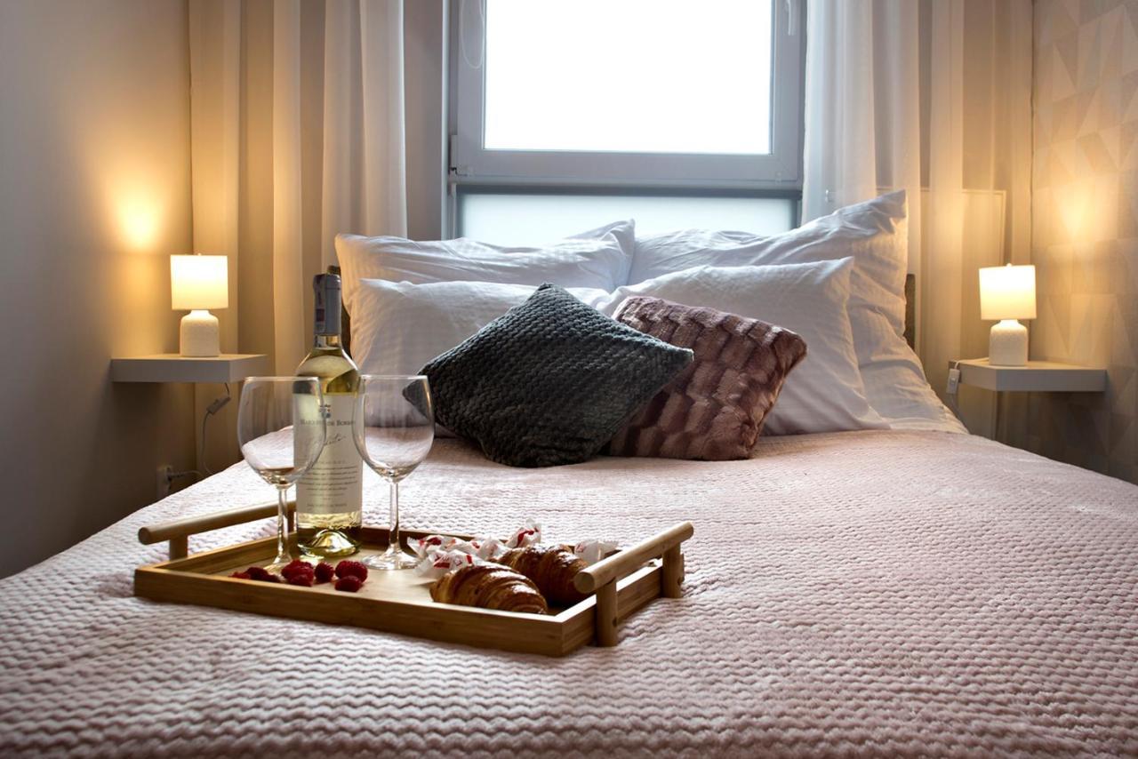 Komputerowa Serviced Apartments By P&O Varşova Dış mekan fotoğraf